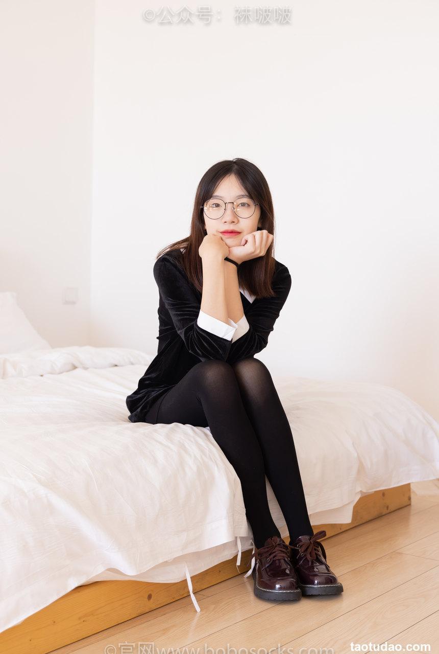 [BoBoSocks袜啵啵]NO.053 小甜豆-皮鞋、厚黑丝、黑色蕾丝船袜[143P+1V／7.91GB]