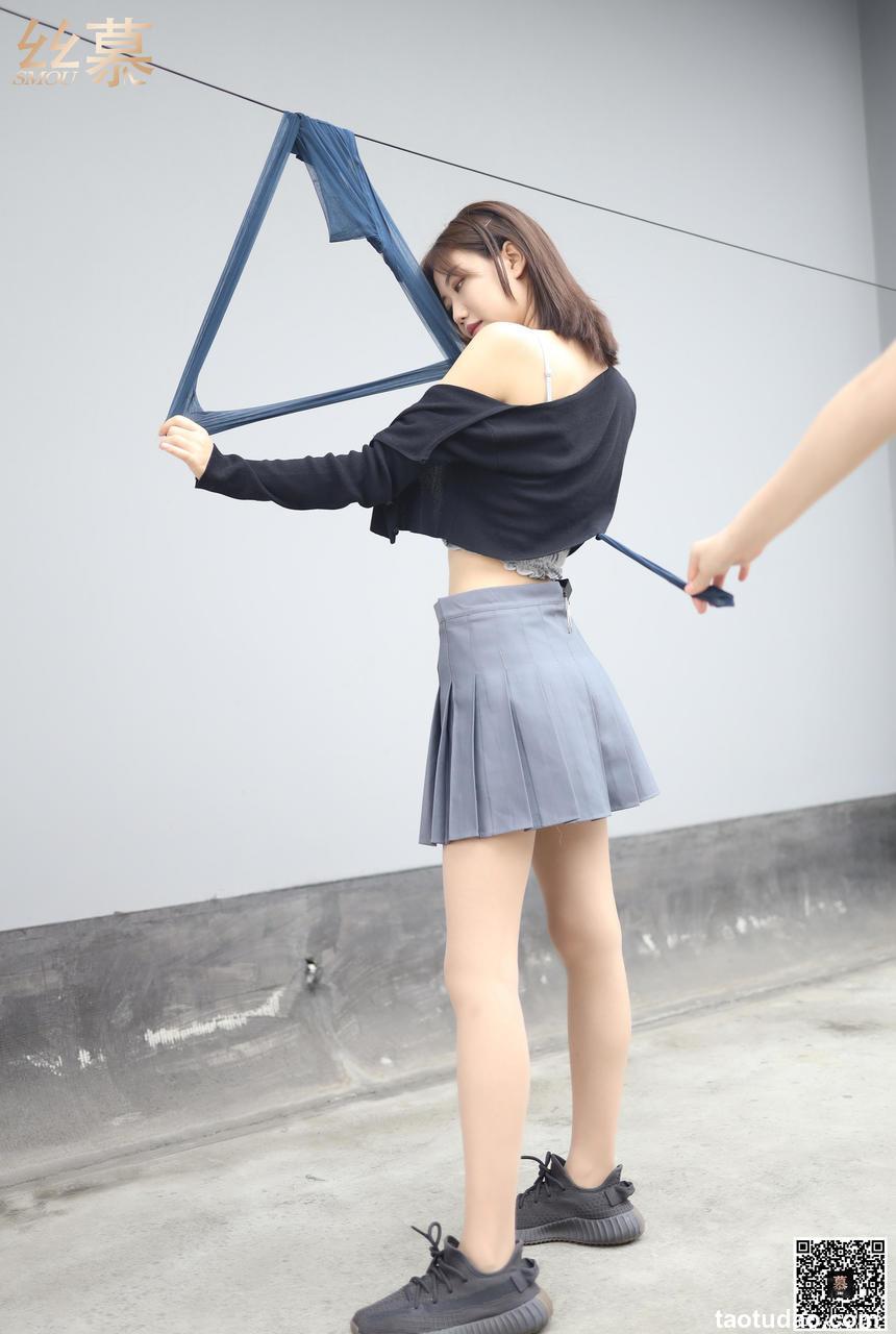 丝慕写真 SM288 米朵 《天台玩丝两姐妹》