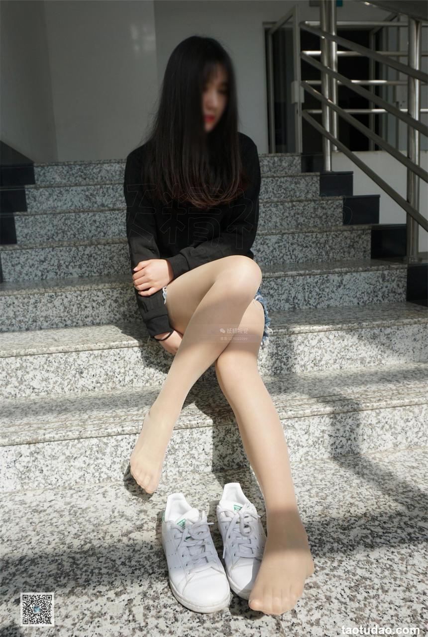 妖精视觉 NO.042 妞妞 俏皮的“热裤”薄丝[65P／47.6MB]