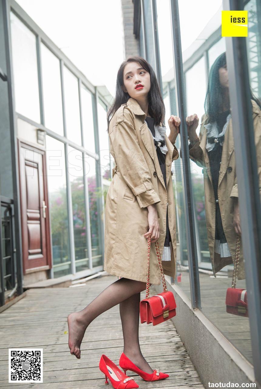 [IESS异思趣向] 2018.12.21 丝享家386：姗姗 - 气质风衣小红高 [90P/43.4M]