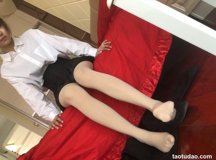 [最爱帆布鞋] 丝袜美腿写真 ON.48 图套