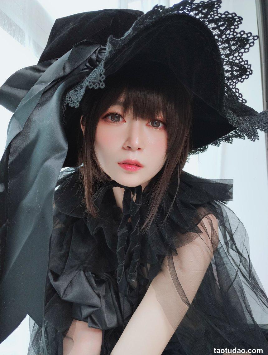 Coser小姐姐白银 - 见习魔女 [125P6V-916MB]