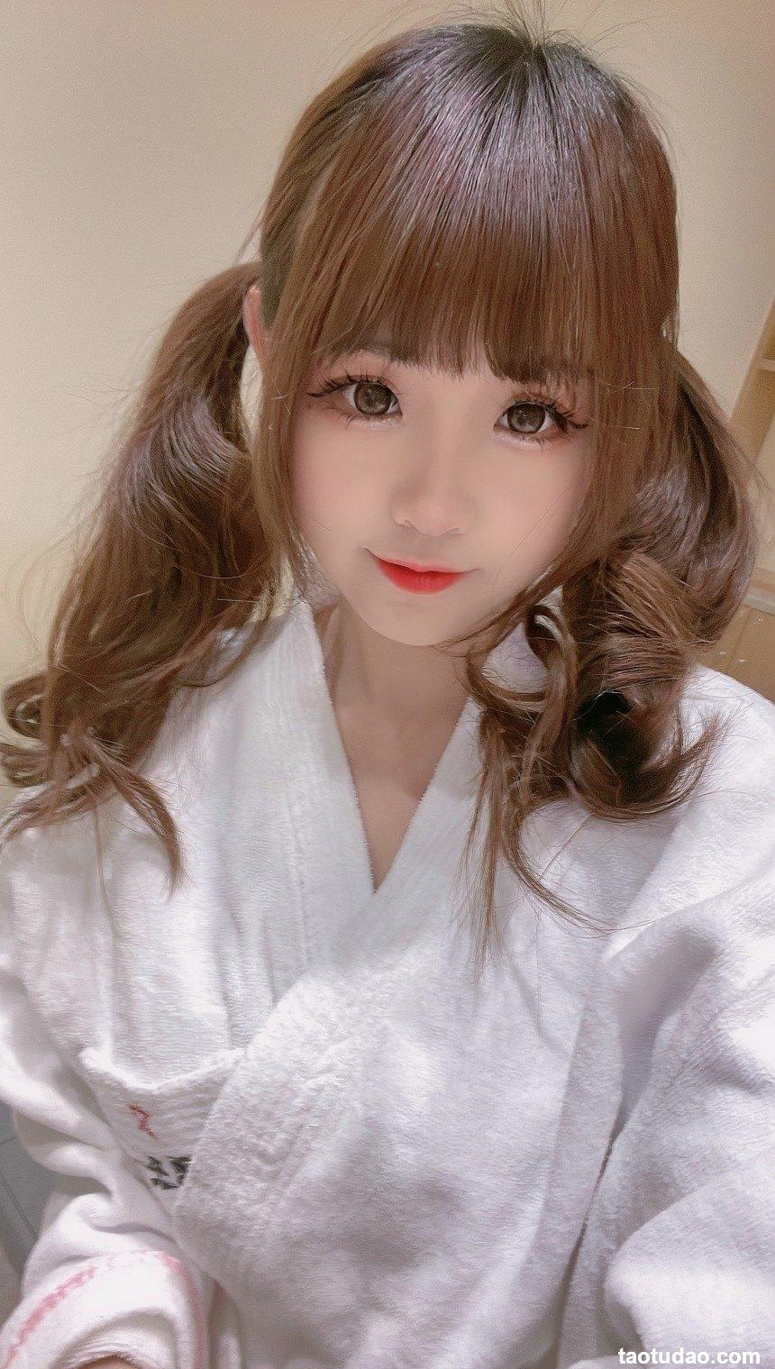 miko酱ww - NO.01 泡汤啦 [18P3V-269MB]