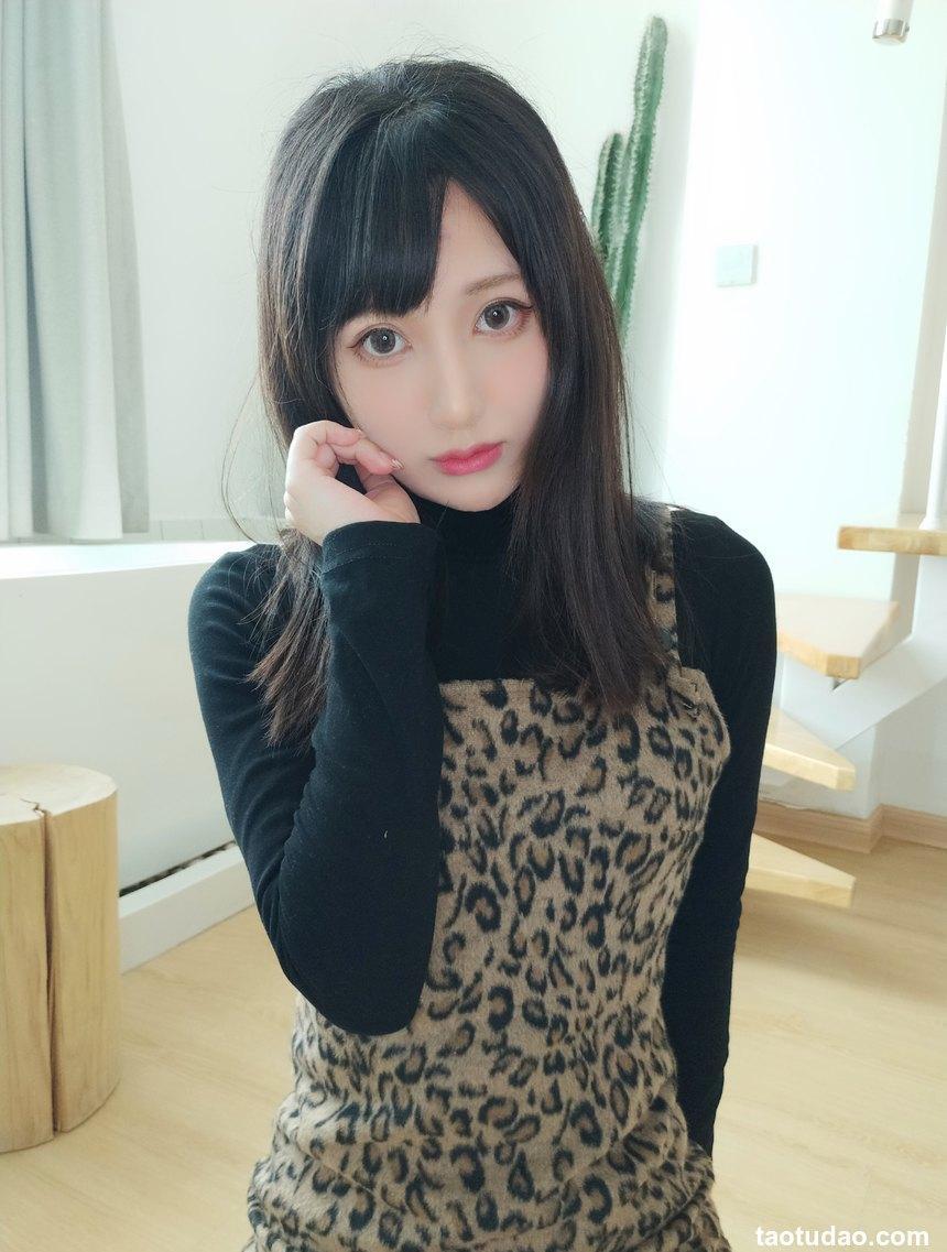 木之果本 - NO.10 真爱粉3月 豹纹常服 [22P-56MB]