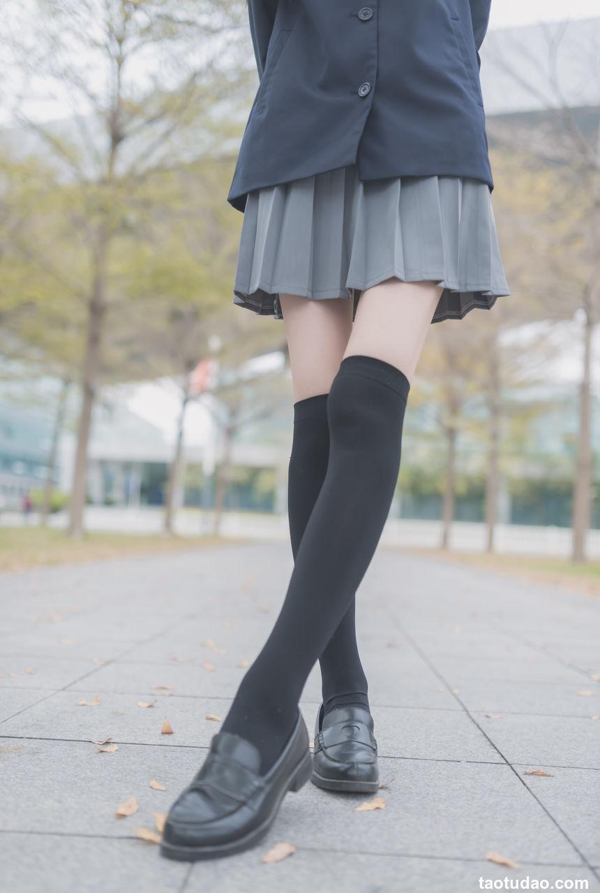 风之领域写真 NO.021 学妹户外黑丝1 [50P/151M]