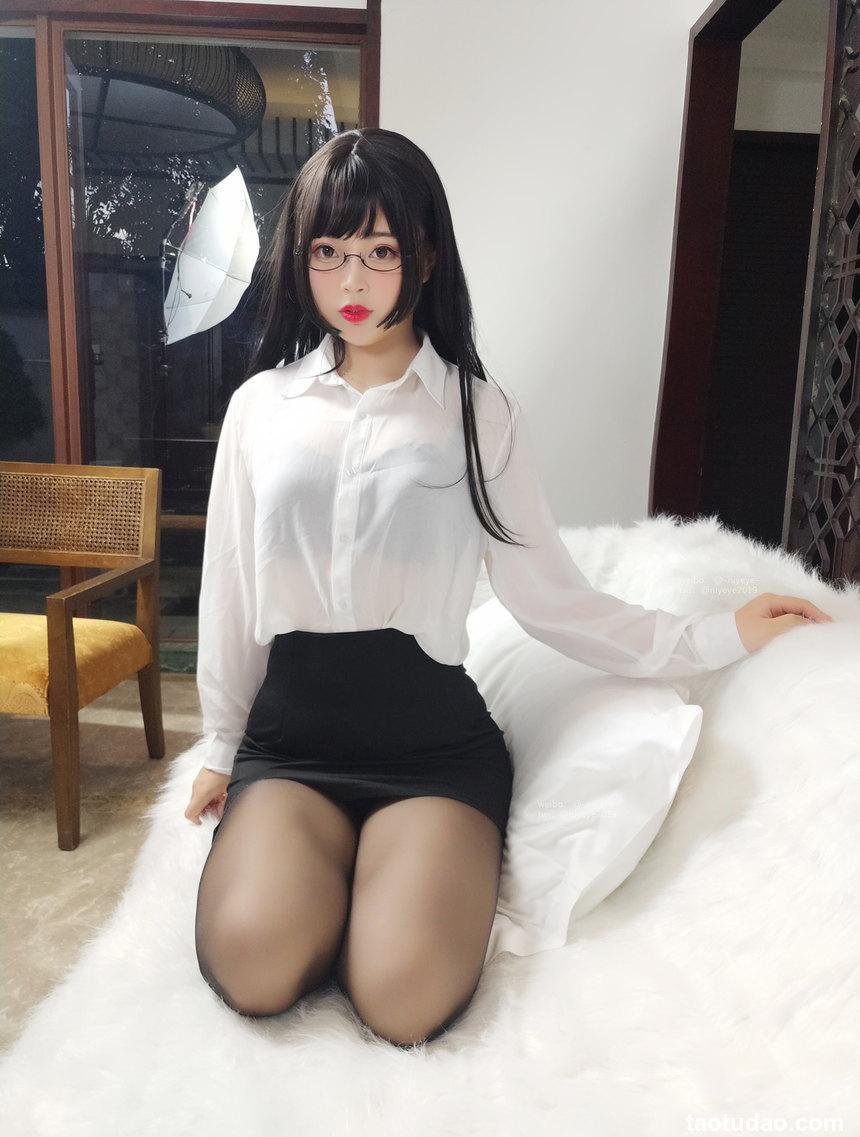 白烨 - NO.50 家庭教师 [67P-117MB]