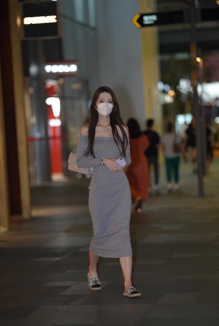 都市丽人漂亮的一字长裙小姐姐【36P+1V-594MB】