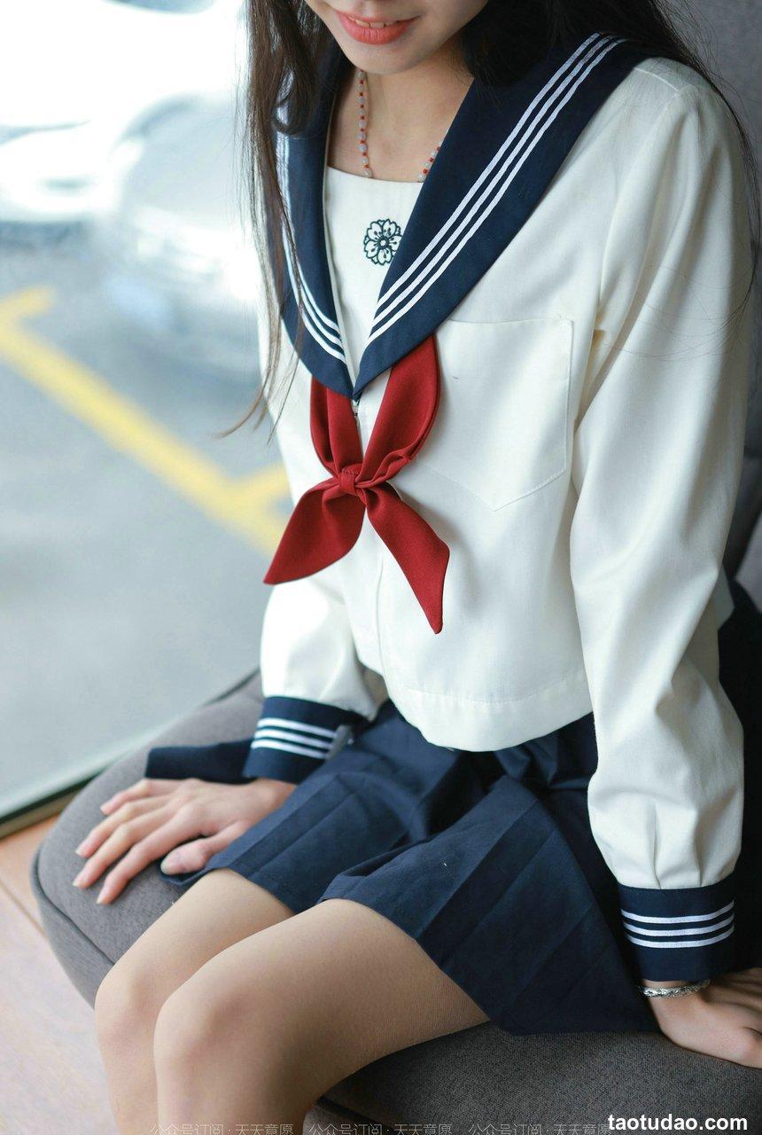 [IESS异思趣向] 2022.03.03 丝享家1018：团团《可爱JK装》[82P／82.7MB]