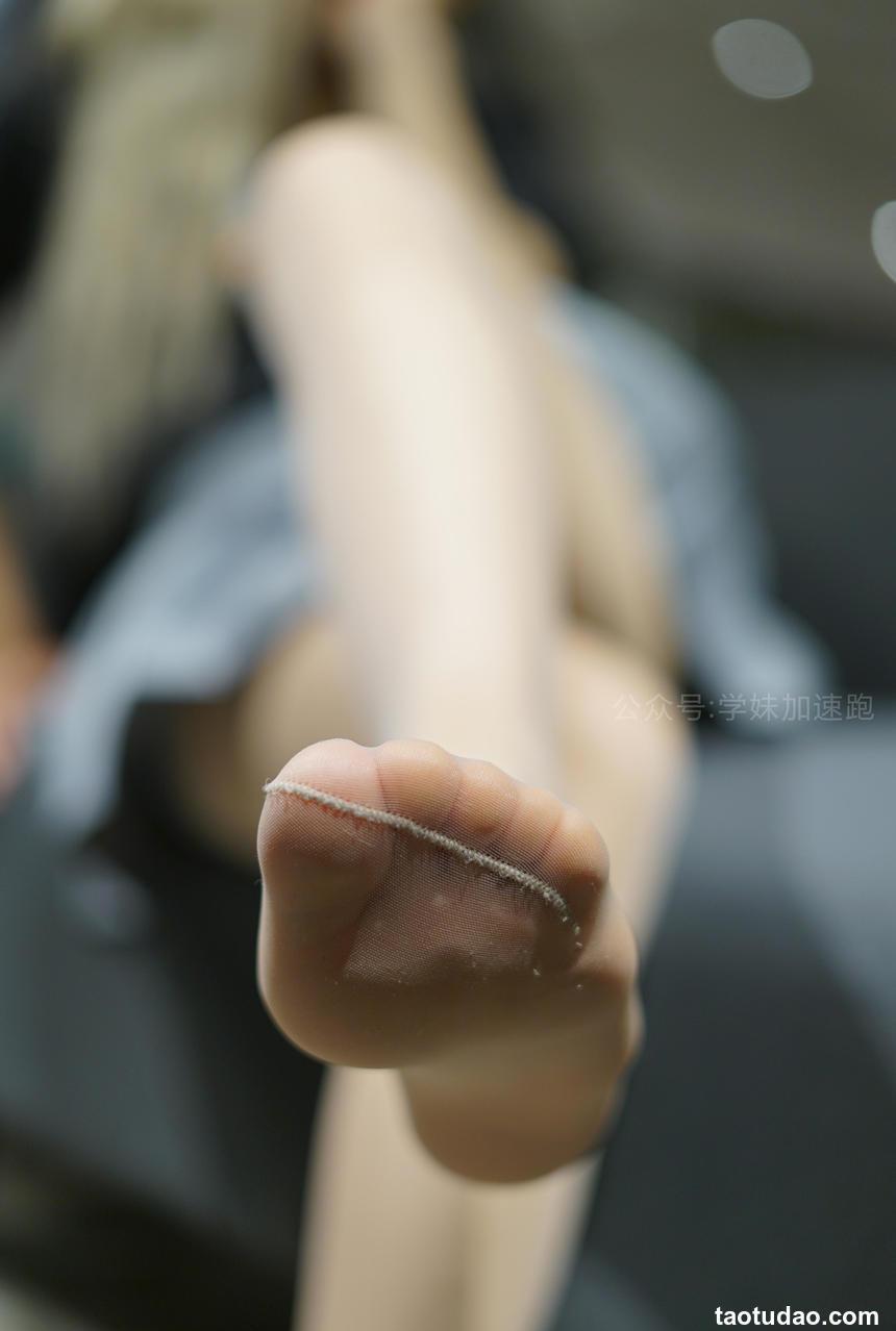 学妹加速跑 XM044《书巢里的金发少女-敏儿》[88P1V-211MB]