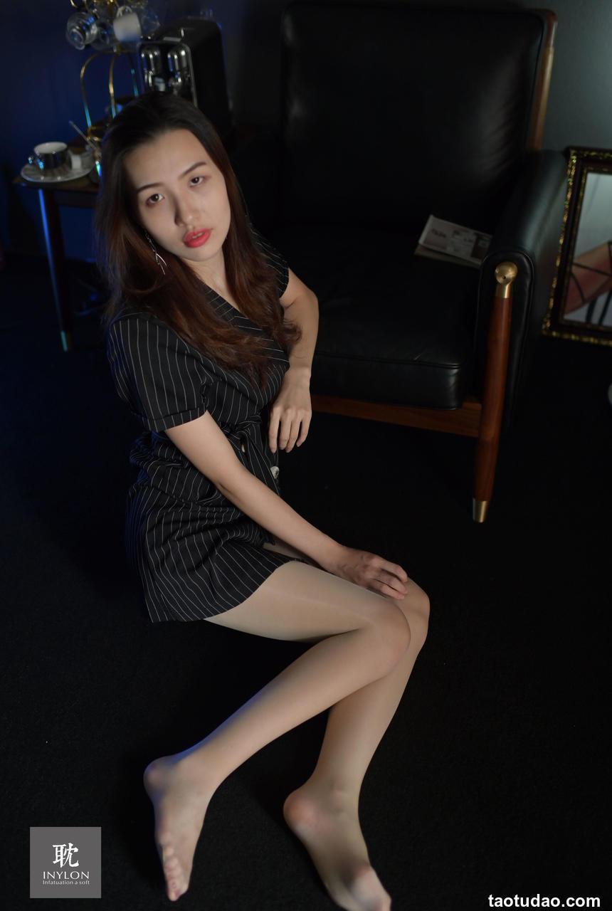 [IESS异思趣向]《普惠集》181-大妞的马油袜II