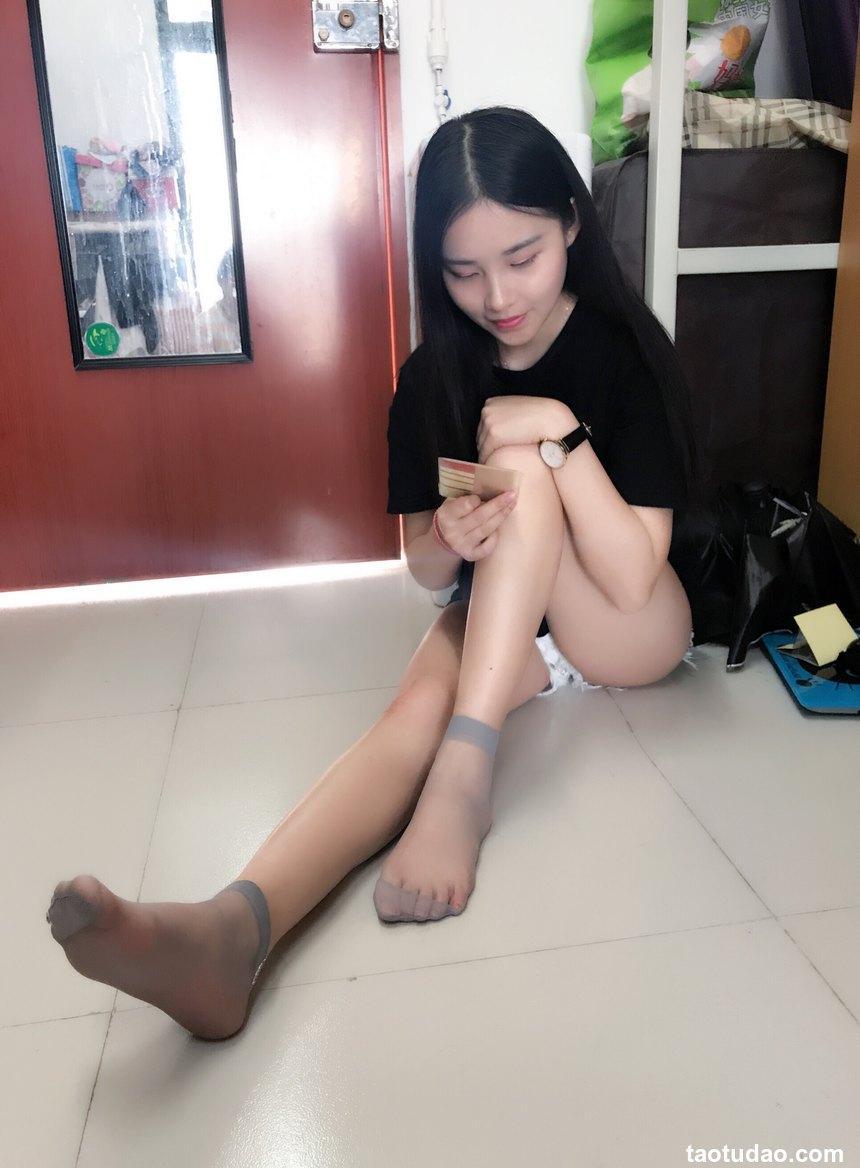 学妹校园寝室短丝系列036期 若淳[40P／32MB]