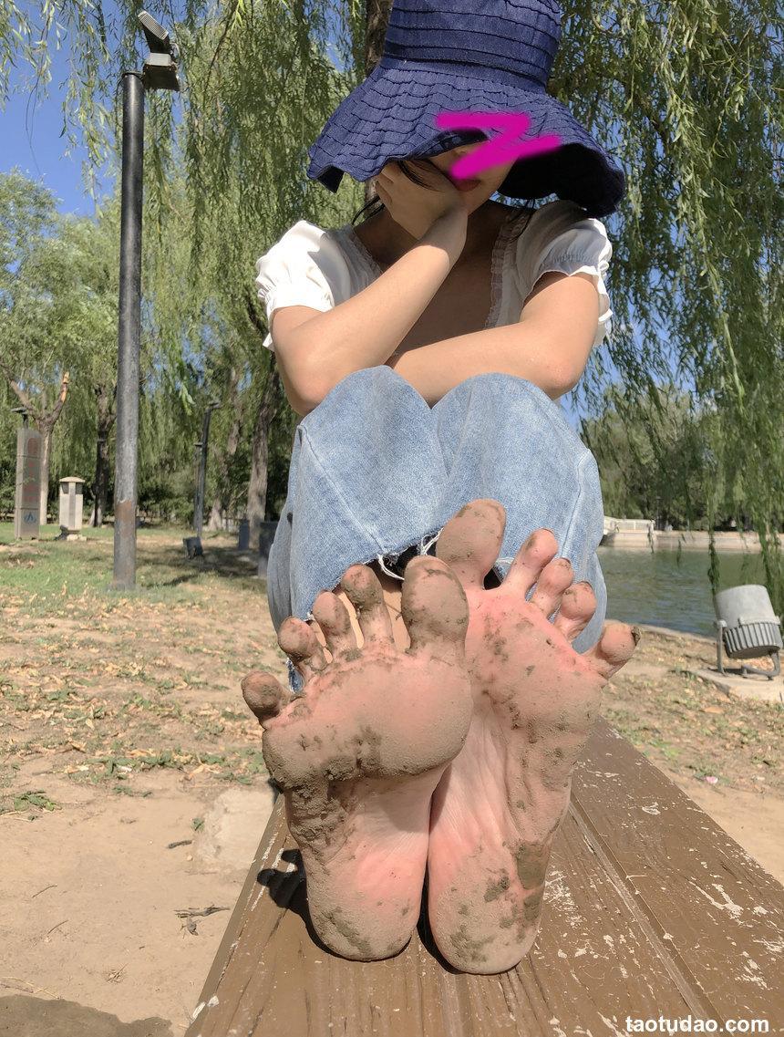 安乔乔 NO.007 乔乔脏脚底 [11P+546M]