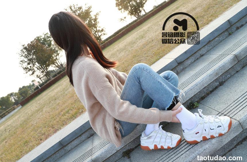 [誉铭传媒]袜足摄影 2021年 NO.003[82P+1V／1.03GB]