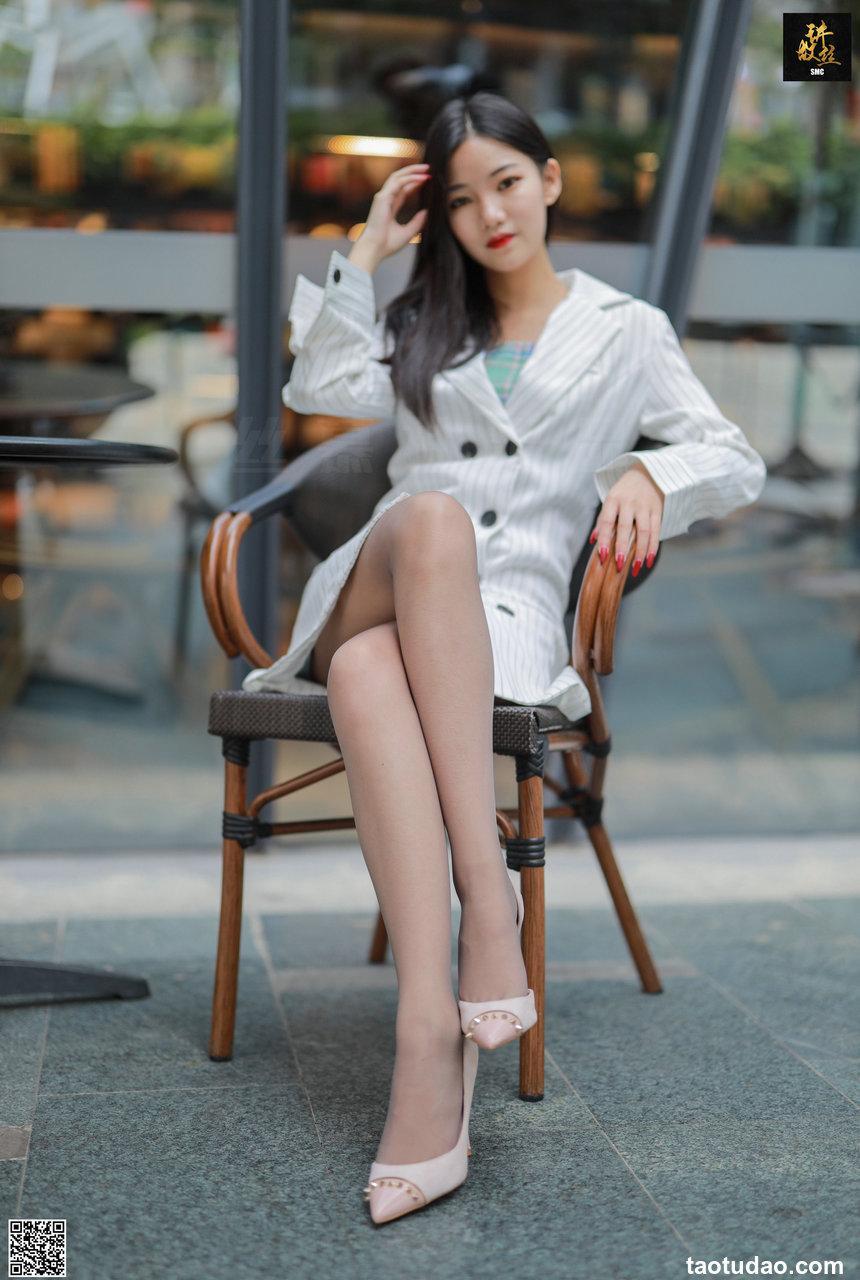 丝慕写真 文欣 - 书店偶遇美腿小姐姐