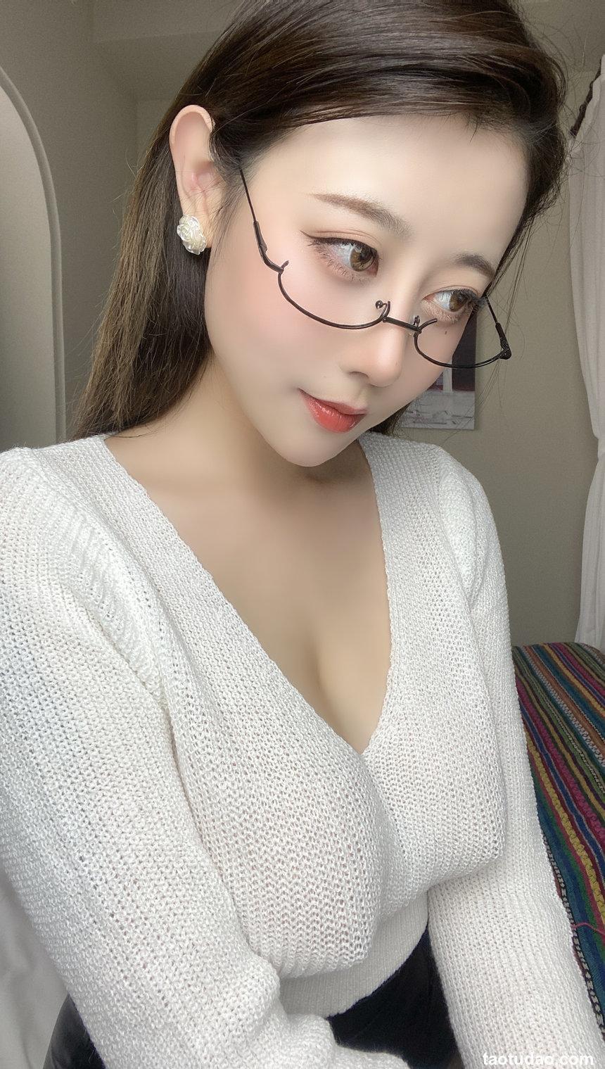 奈汐酱nice NO.025 – 姐姐 [75P+7V-650M]