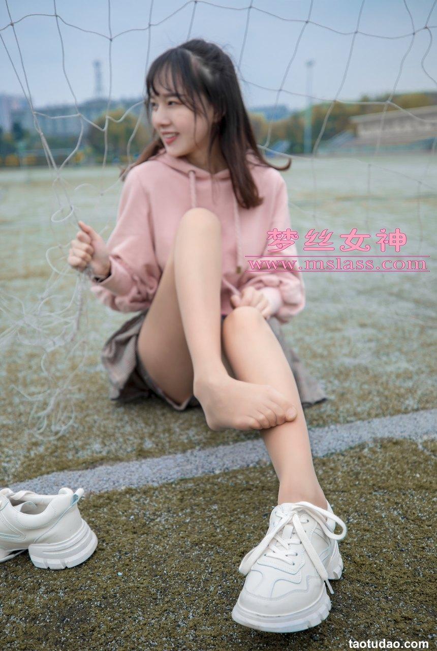 [MSLASS梦丝女神] 2019.04.23 玥玥《操场的校花小甜心》 [64P+1V-1.44G]