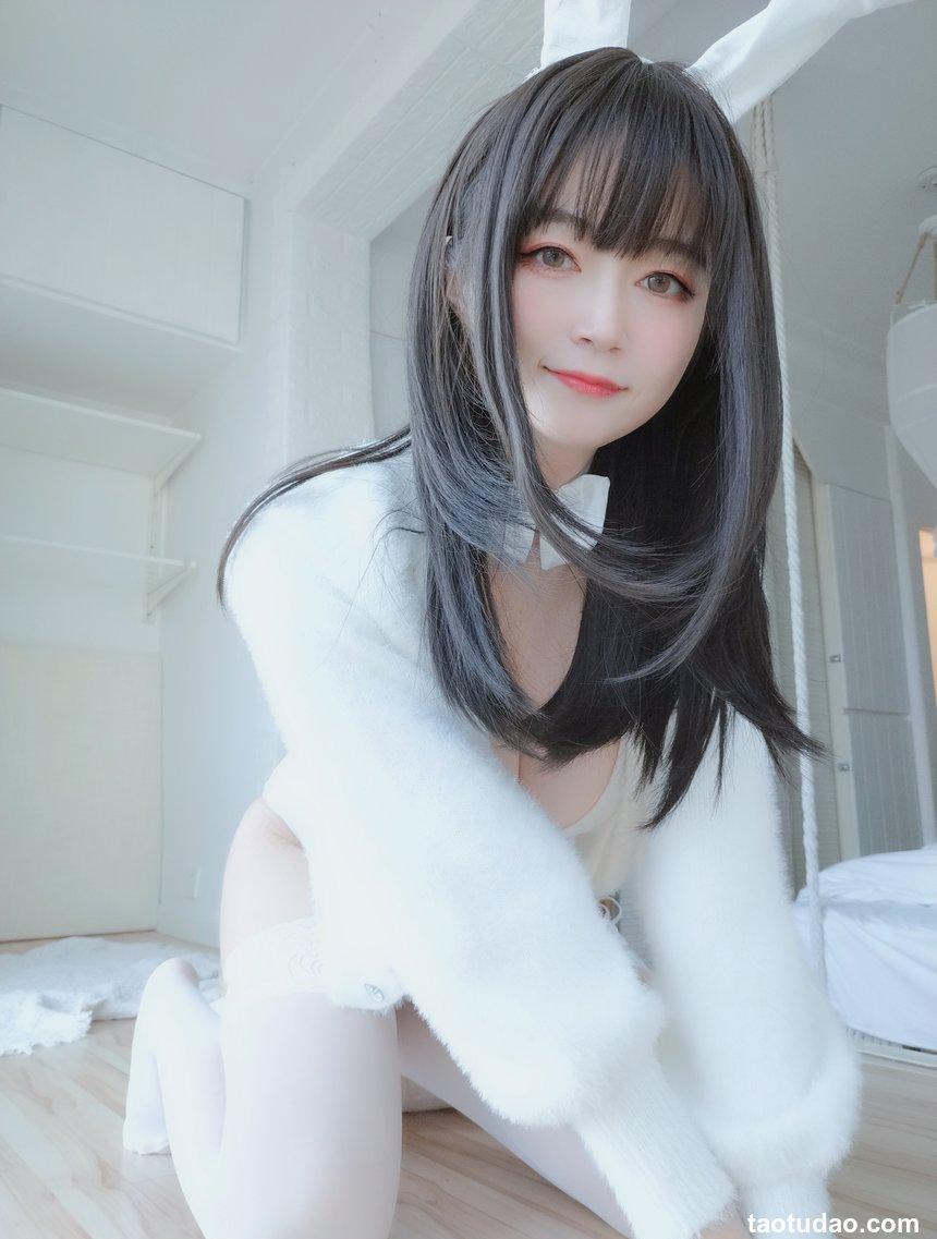 Coser小姐姐白银 - 白丝兔子 [108P4V-893MB]