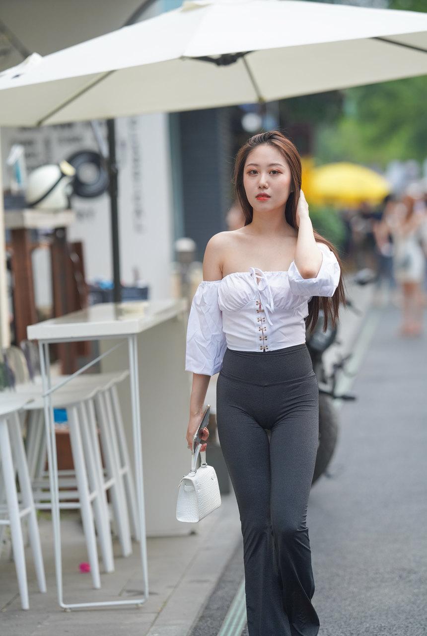 都市丽人玲玲街拍秋日恋语【套图+视频-21.5G】