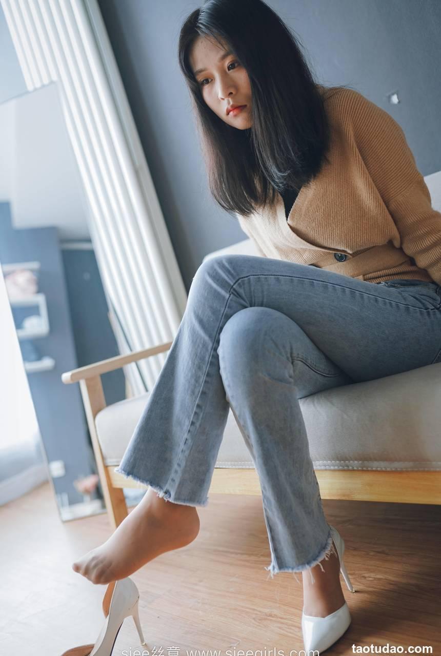 [SIEE丝意] No.471 文文 白色高跟鞋，裤里丝 [45P-93MB]