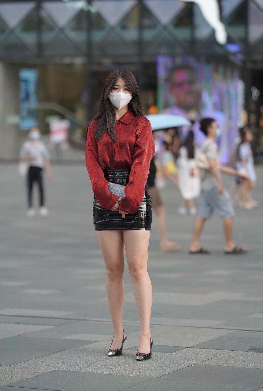 都市丽人红衣黑色皮裙小姐姐【462P+4V-7.38G】