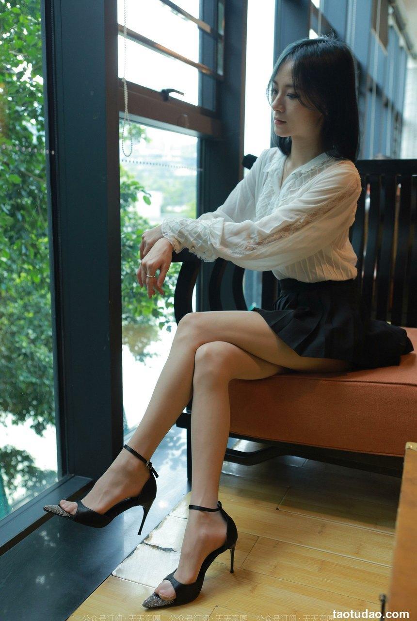 [IESS异思趣向] 2022.05.30 丝享家1103：小六《超短百褶裙》[94P／143MB]