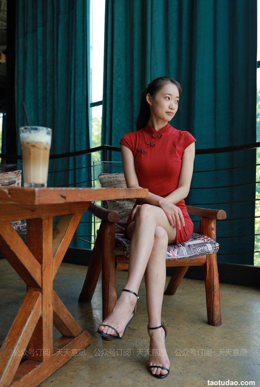 [IESS异思趣向] 2021.06.10 丝享家828：小高《自古红颜多美腿》[80P／104MB]