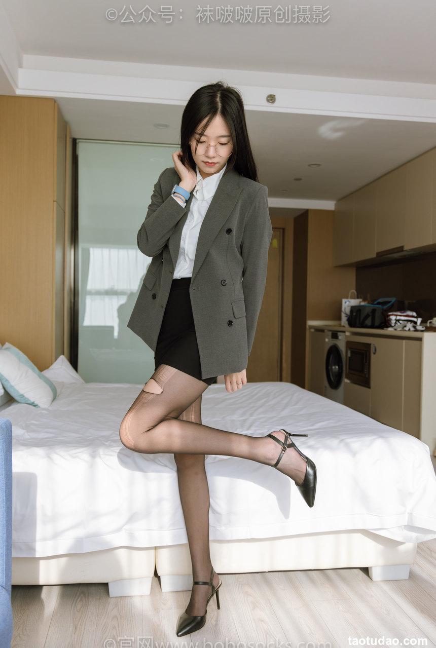 [BoBoSocks袜啵啵]NO.179 小甜豆-OL制服、高跟鞋、黑丝、撕丝袜剧情[140P+1V／6.49GB]