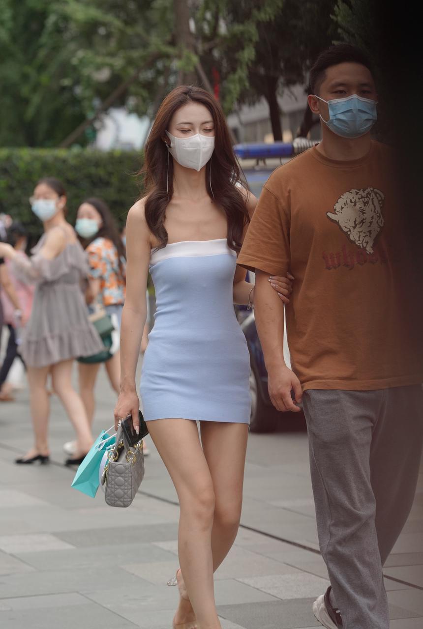 都市丽人一字抹胸装包臀裙美女【132P+1V-2.12G】