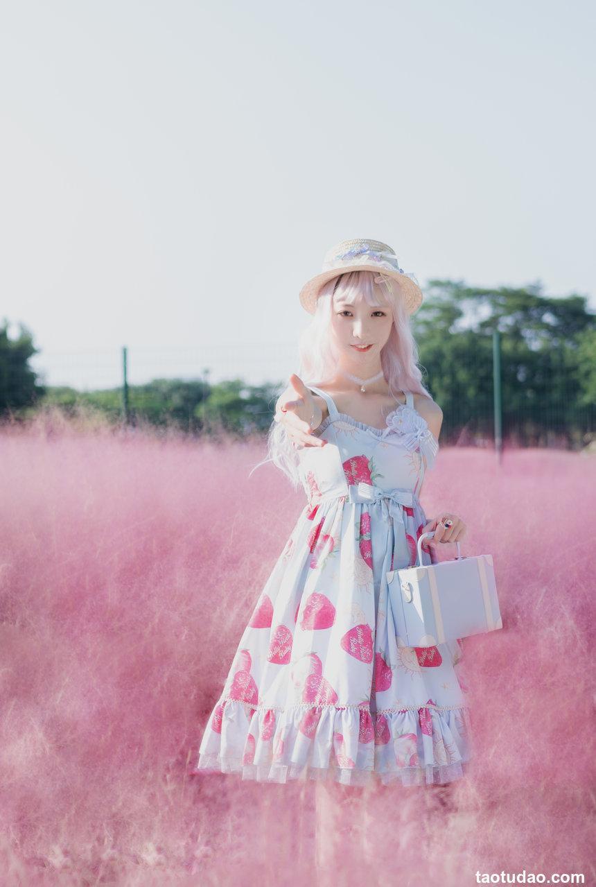 西瓜少女 NO.002 – 粉草户外[20P+199M]