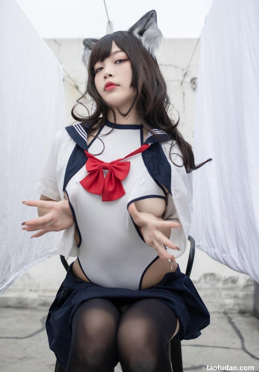 白烨烨 - NO.47 魅惑狼姐姐-室外 [63P11V-1.93GB]