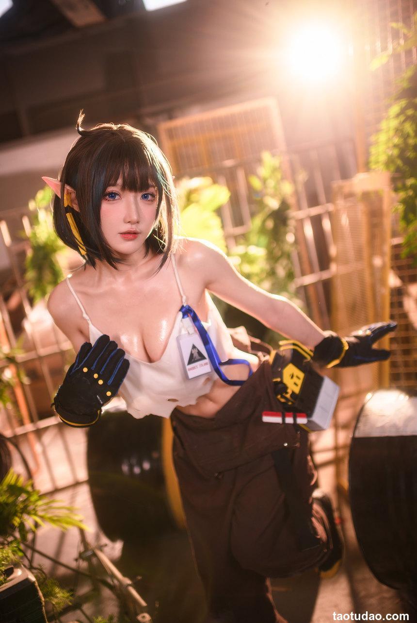 阿包也是兔娘 - NO.51 06月舰长《明日方舟 森蚺》[33P-506MB]