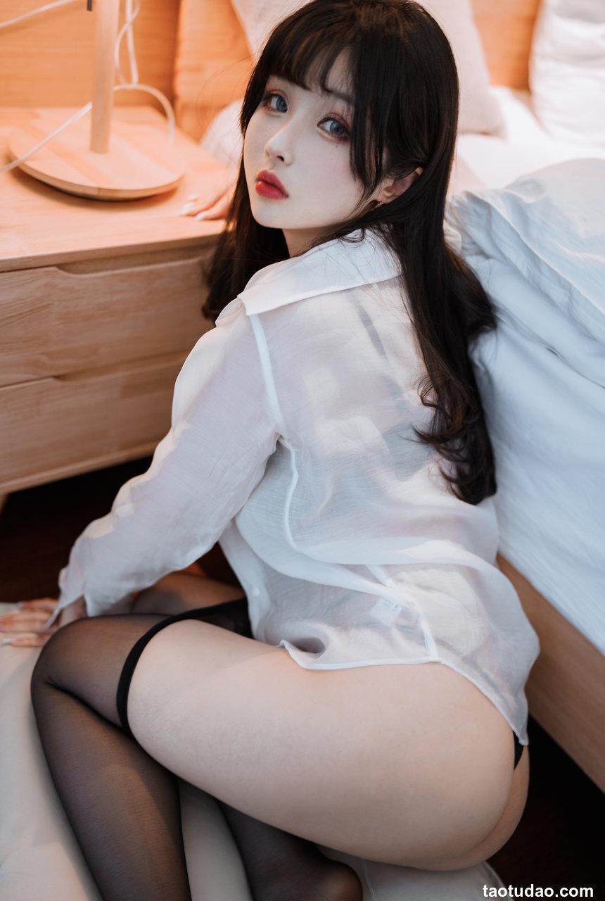 凉凉子 - OL前辈 [51P+11V-825M]