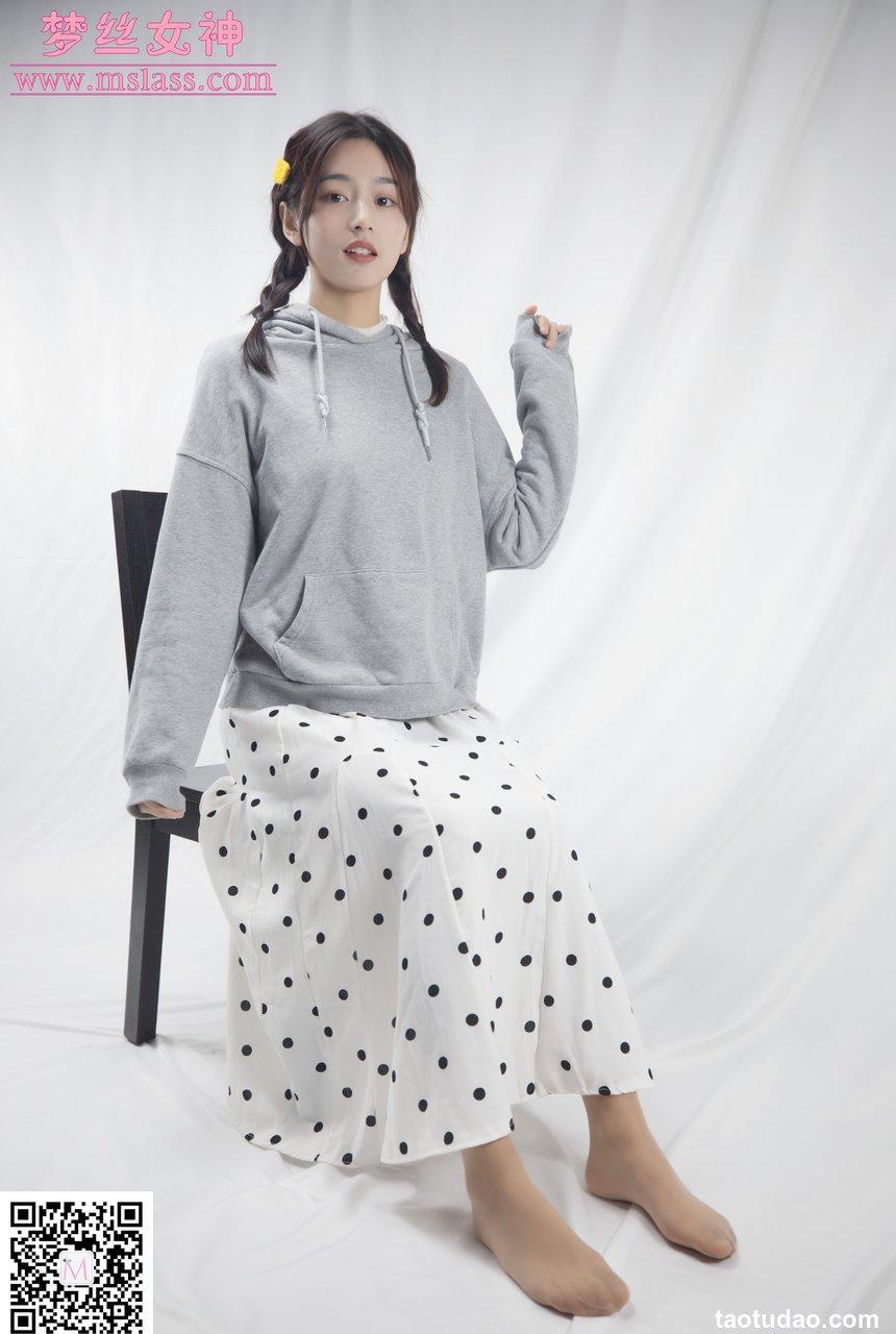 [MSLASS梦丝女神] 2019.12.04 NO.074 《璇璇2 9分颜值》[57+1P409M]