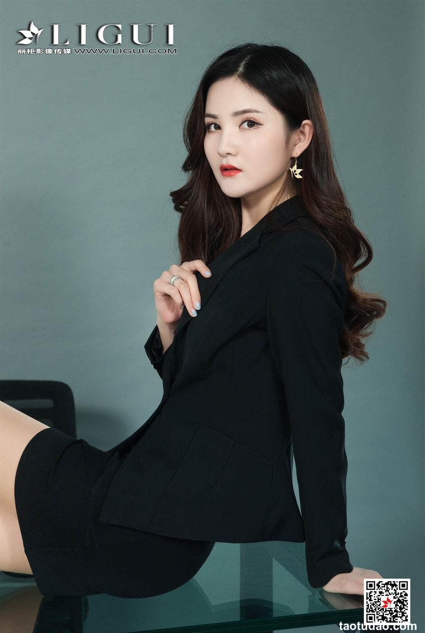 [Ligui丽柜] 2019.08.13 网络丽人 Model  安妮 《职场新秀》[53+1P]