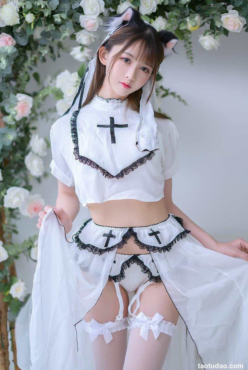 Coser鳗鱼霏儿 – 猫耳娘 第三套 [12P-135MB]