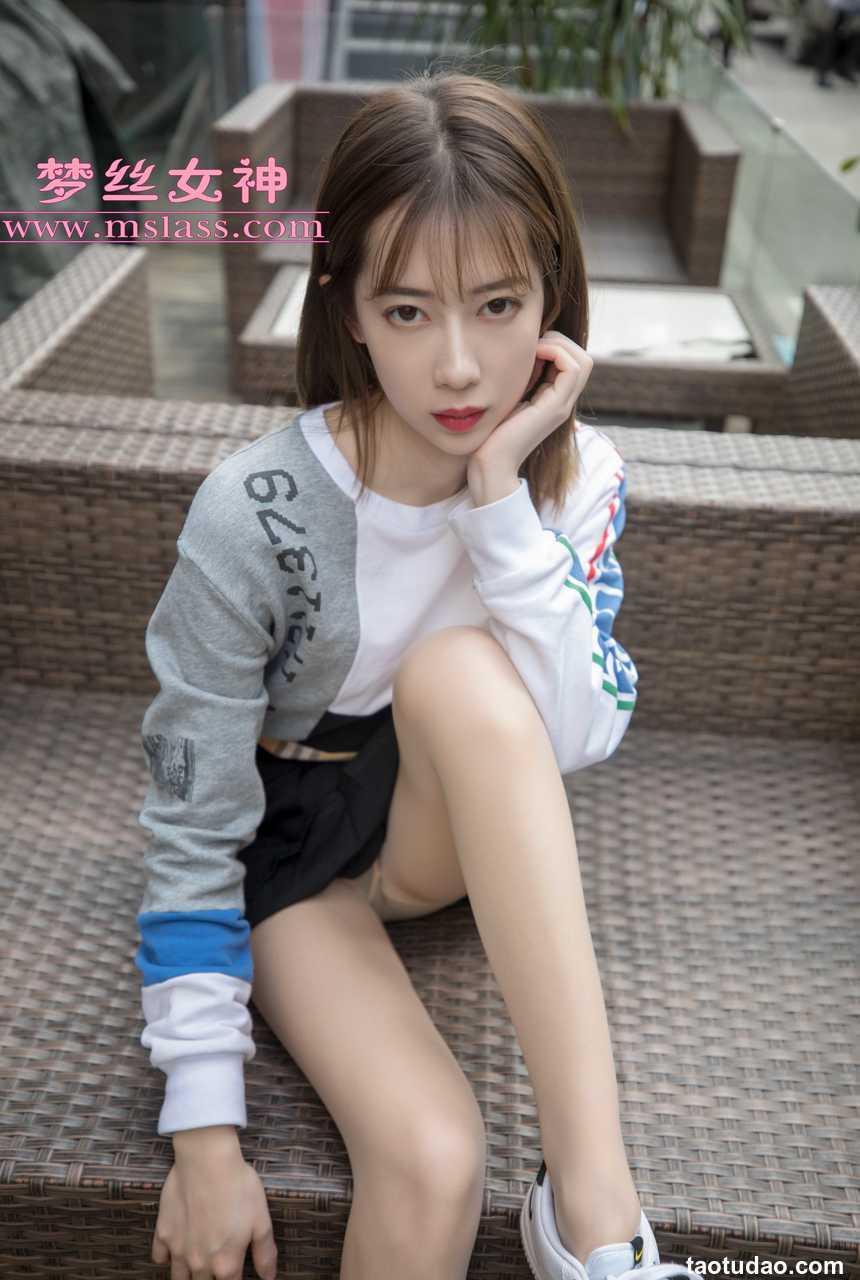 梦丝女神 苏沐-笔直细腿 [72+1P]