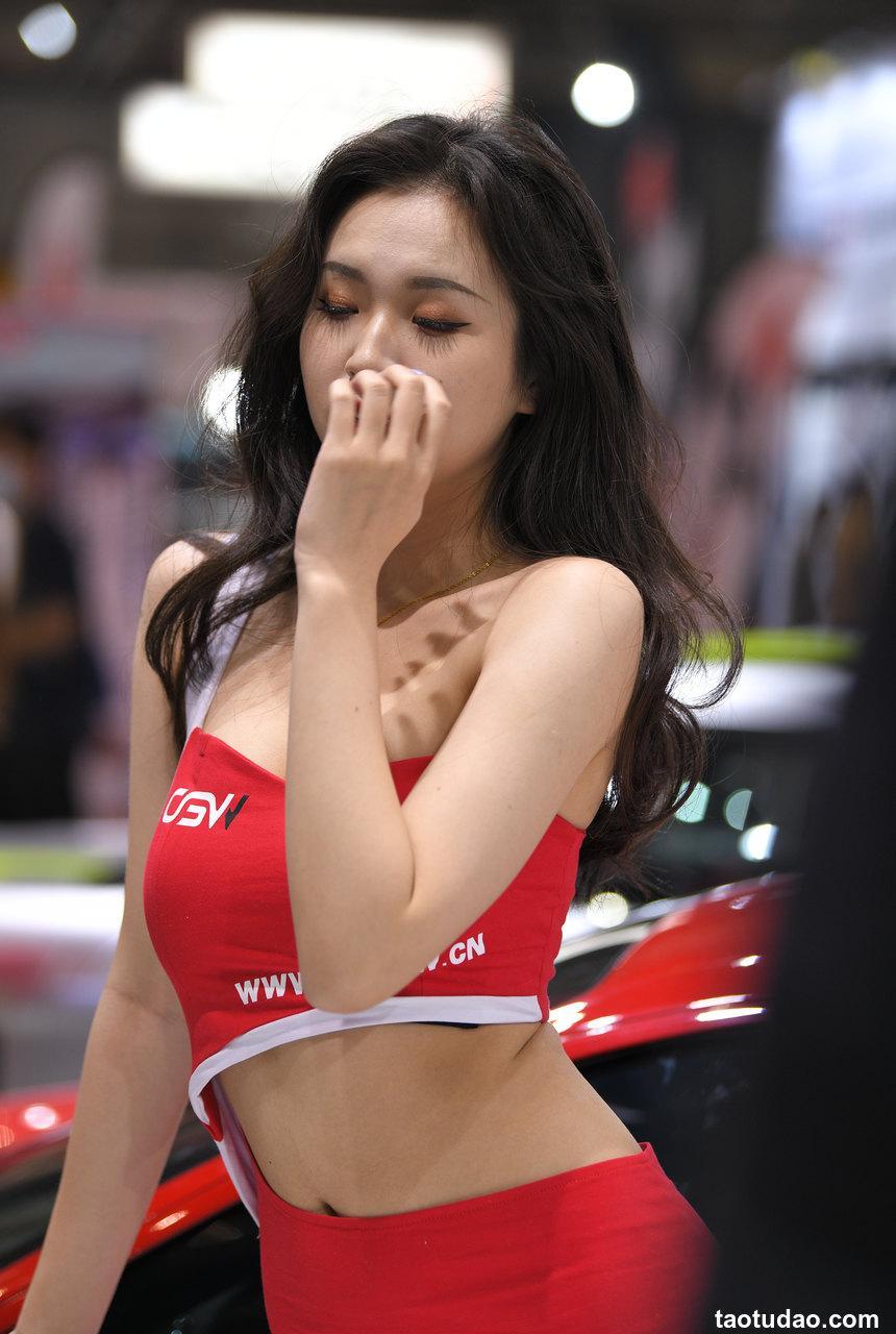 都市丽人红裙车模美女 【72P-1.87G】