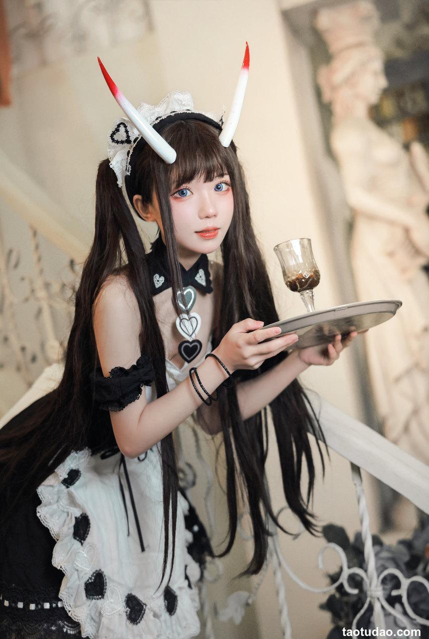 花柒Hana - NO.25 能代女仆 [21P-323MB]