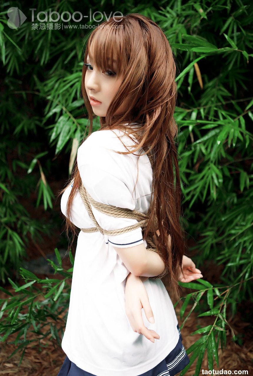 [禁忌摄影]Taboo-love NO.012 学生妹的警服紧缚秋游[32P／15.4MB]