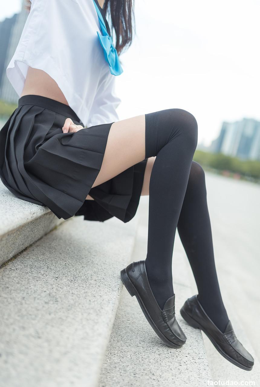 风之领域写真 NO.003 黑丝美腿户外  [50P]