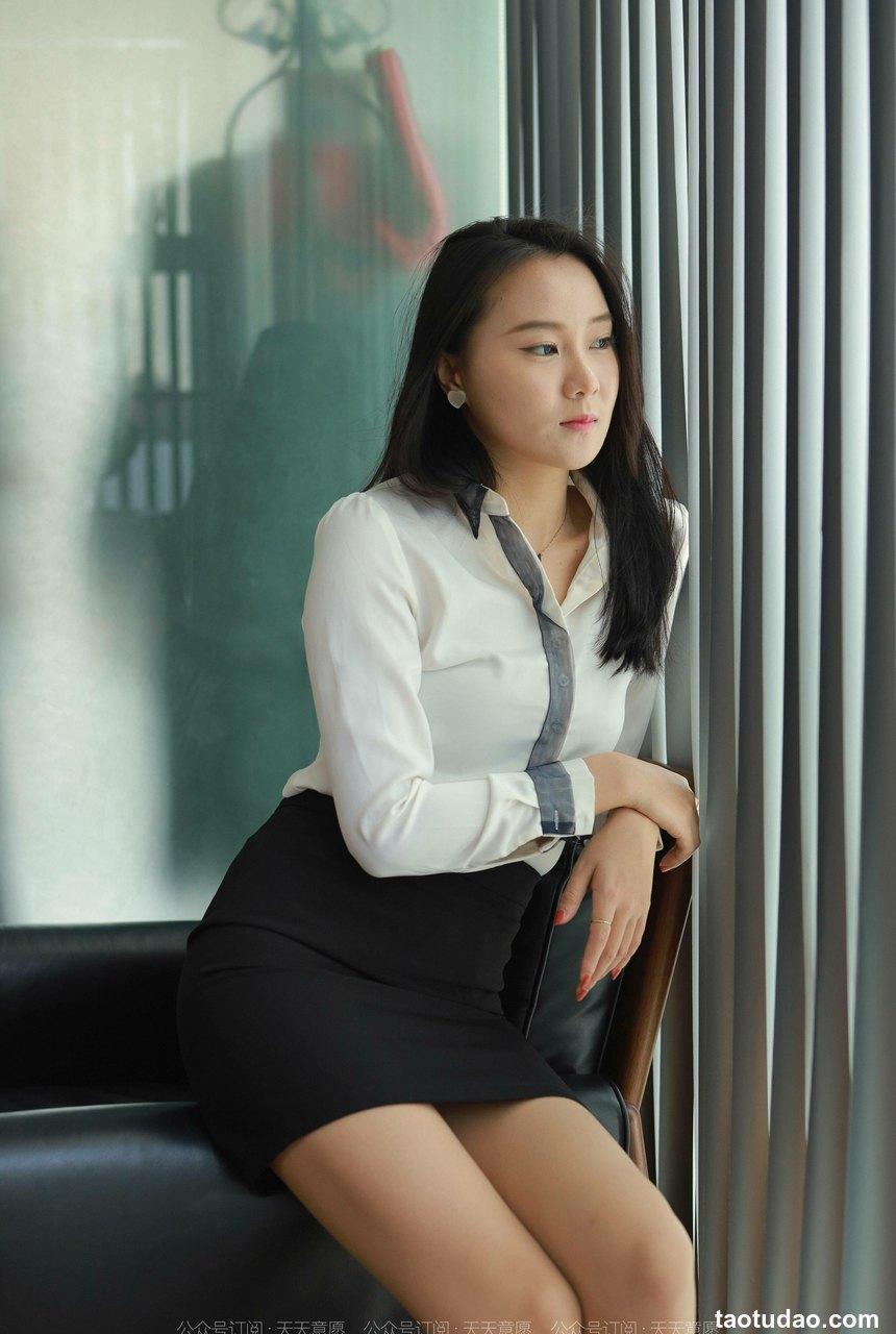 [IESS异思趣向] 2022.02.06 丝享家997：姗姗《完美女秘书》[91P／139MB]