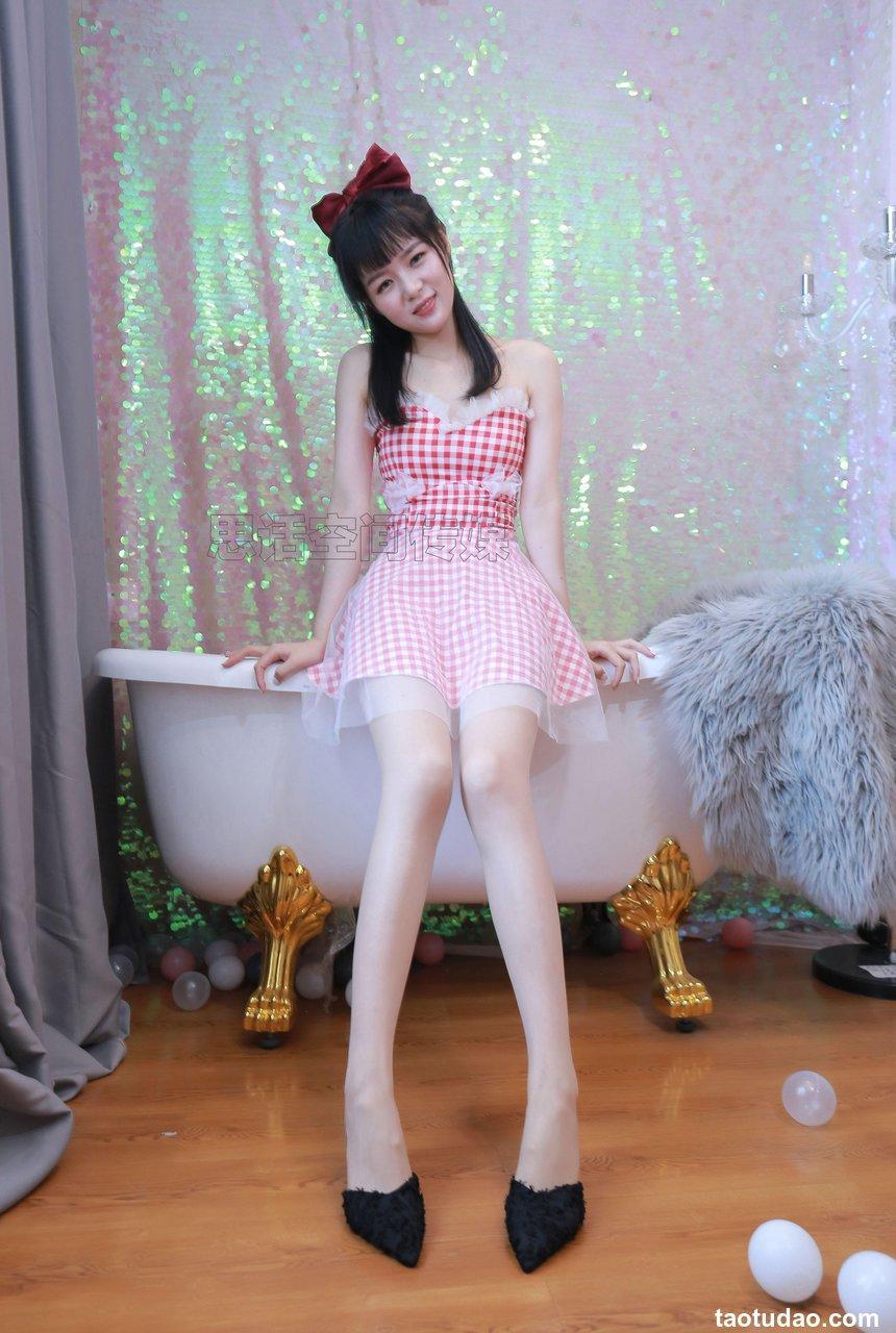 [SiHua思话]SH176 筱蝶__波波球上的美腿少女[50P／94.1MB]