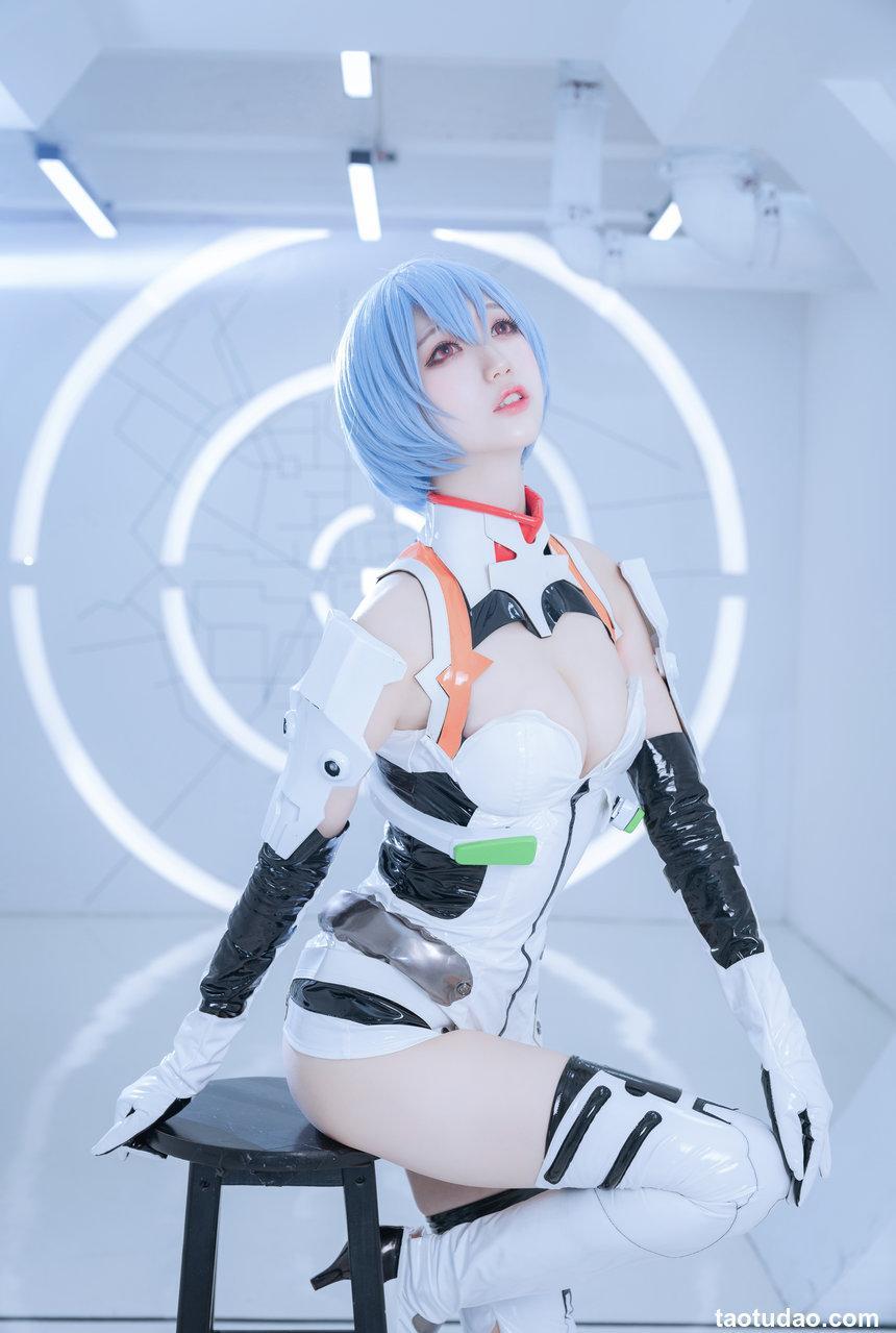 周叽是可爱兔兔 NO.006 - 绫波丽 白战[21P／297MB]