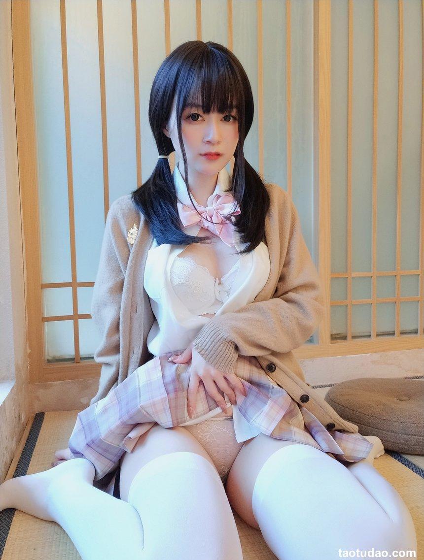 Coser小姐姐白银 - 女场浴池(下) [68P5V-602MB]