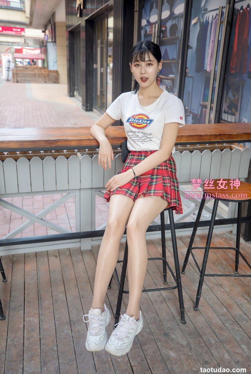 [MSLASS梦丝女神] 2019.05.23 可岚《油光丝袜少女》 [74P+1V-911MB]