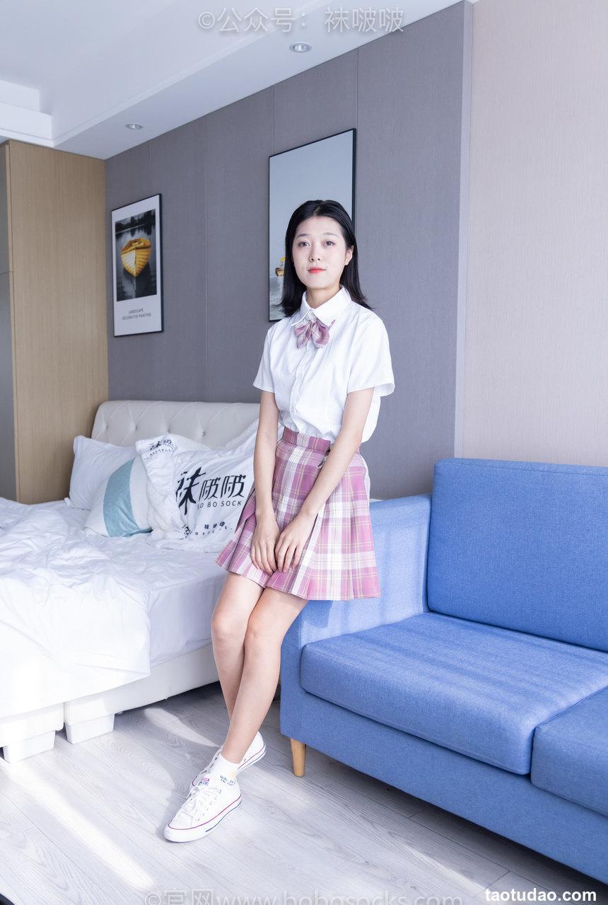 [BoBoSocks袜啵啵]NO.052 瑶瑶-JK制服、帆布鞋、白棉袜、裸足[133P+1V／6.58GB]