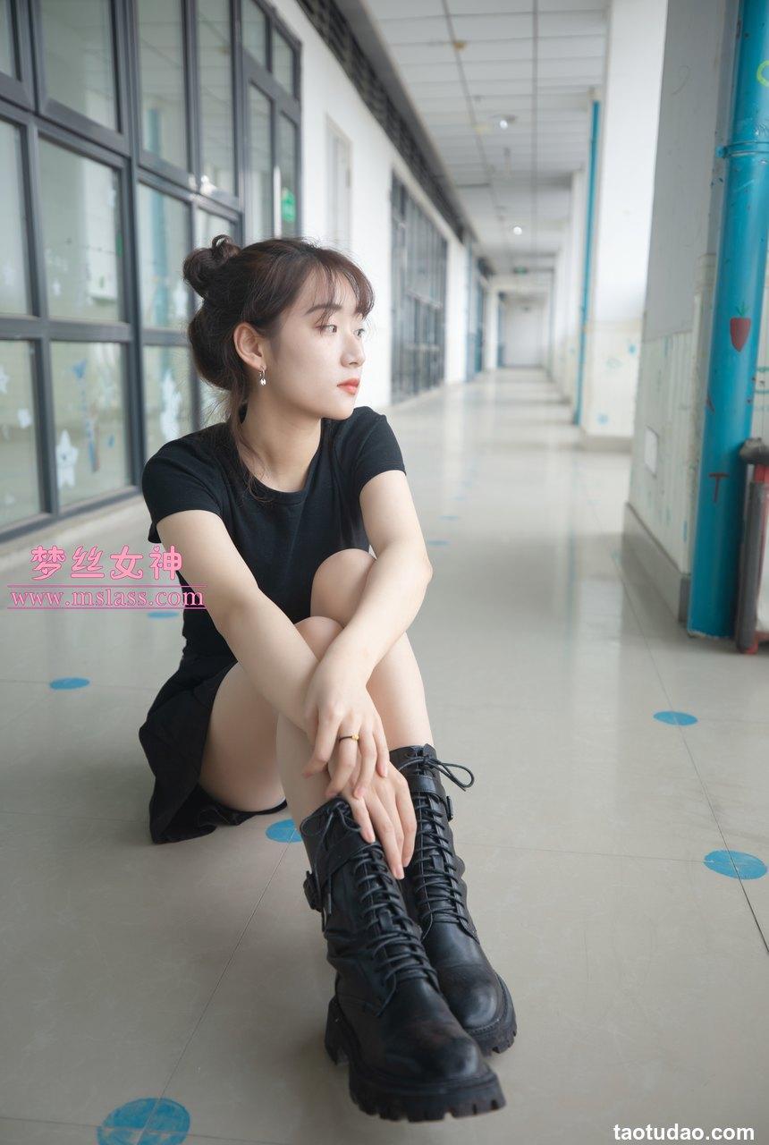 [MSLASS梦丝女神] 2022.03.24 《诗敏 靴下女神》 [40+1P-205M]