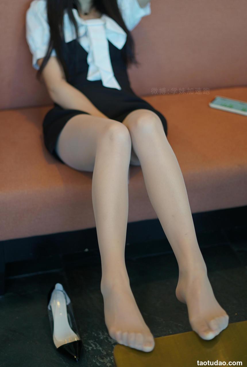 学妹加速跑 XM072《活捉小丝妹-敏儿》 图套+视频