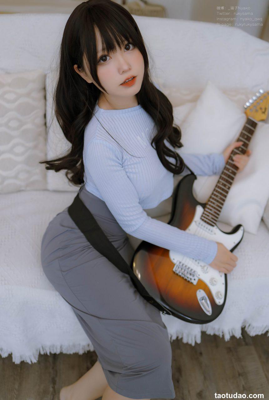 Nyako喵子-吉他妹妹连衣裙[71P+1V-712MB]