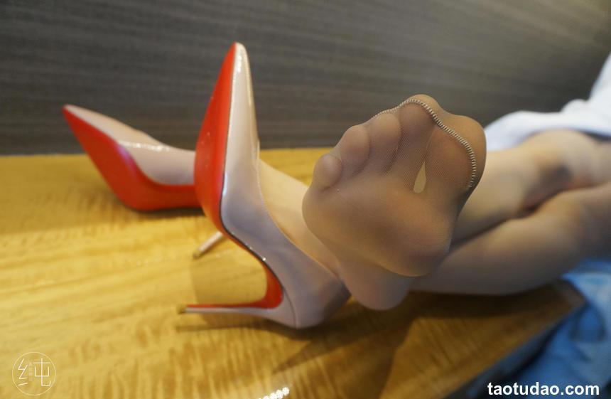 美丝映画 Vol.002 小姐姐酒店浴袍肉丝1 [71P-80MB]